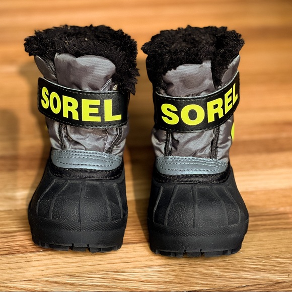 Sorel Snow Boots (5T) VERY CLEAN! - Picture 1 of 9